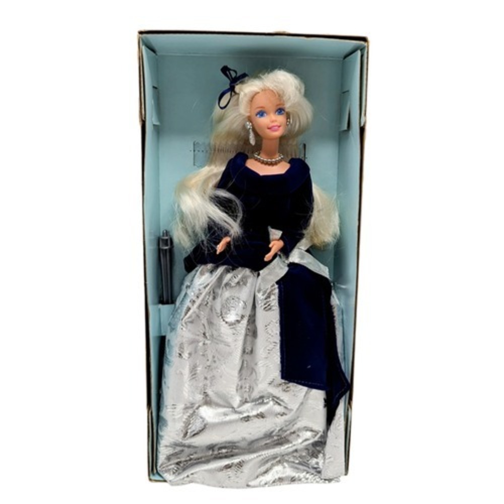 1995 Mattel Barbie Avon Exlcusive Special Edition Winter Velvet Doll 15571